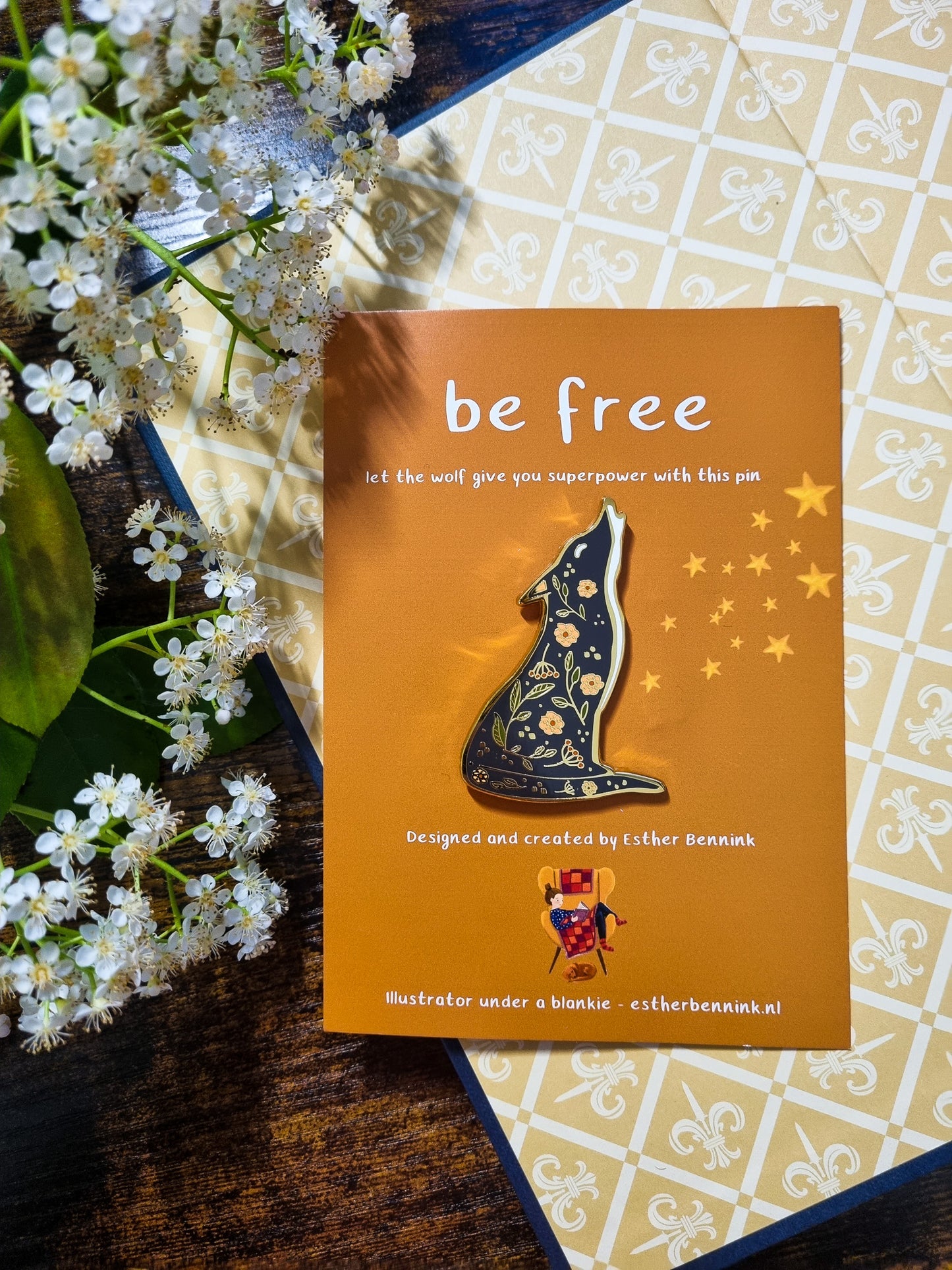 Pin's Loup-Be free-Esther Bennink