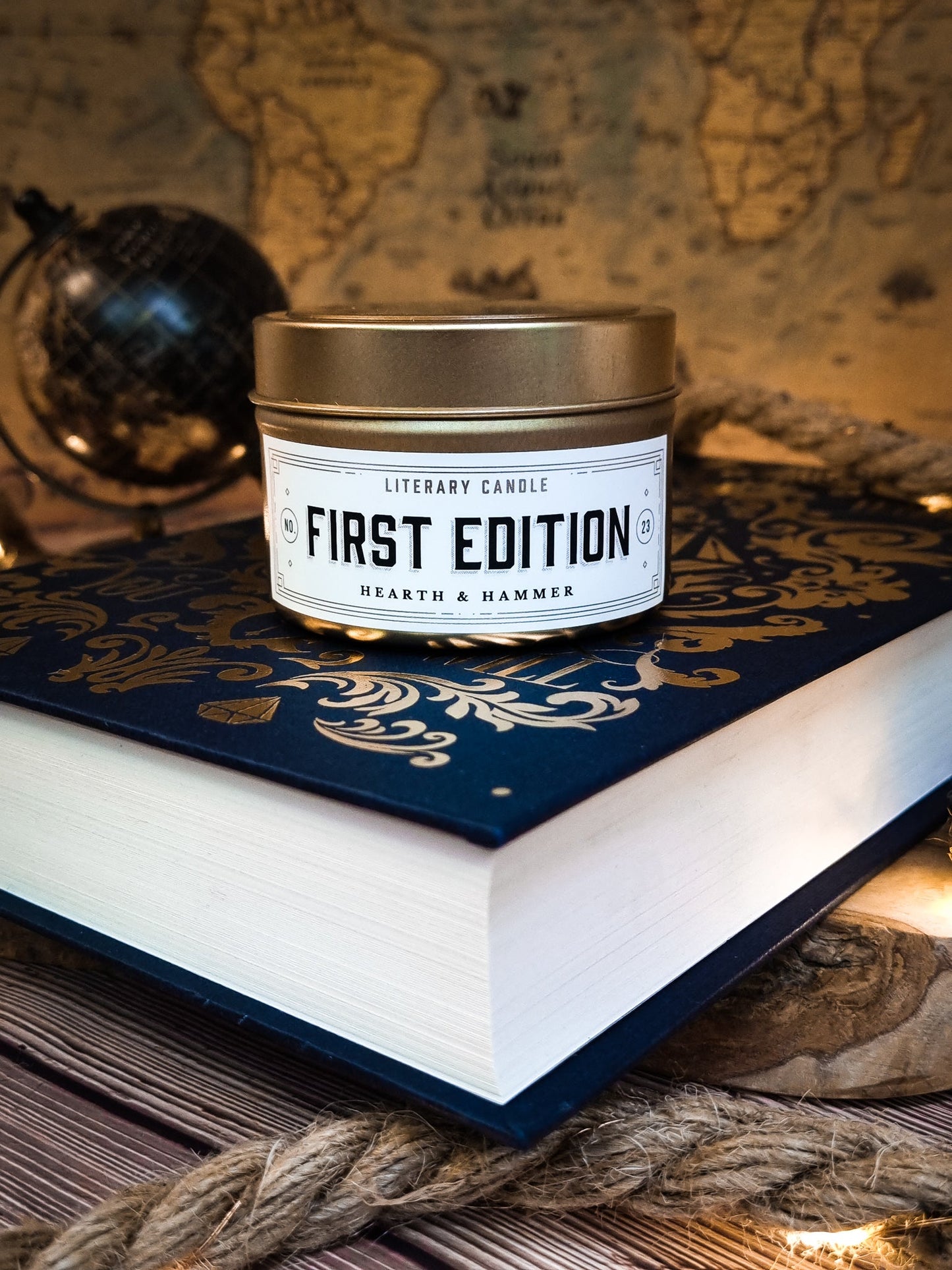 Bougie littéraire First Edition 135g/4oz - La Papet' Littéraire