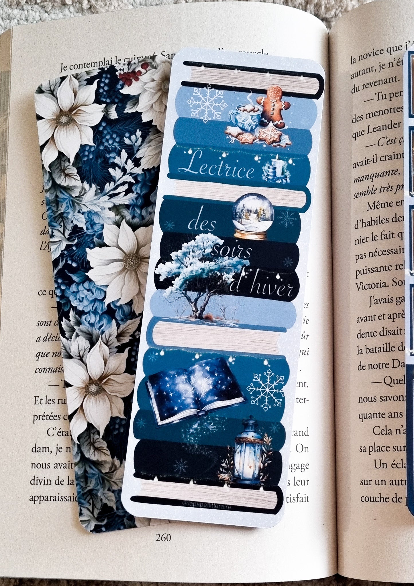 Marque - page pile de livres - Lectrice des soirs d'hiver - La Papet' Littéraire