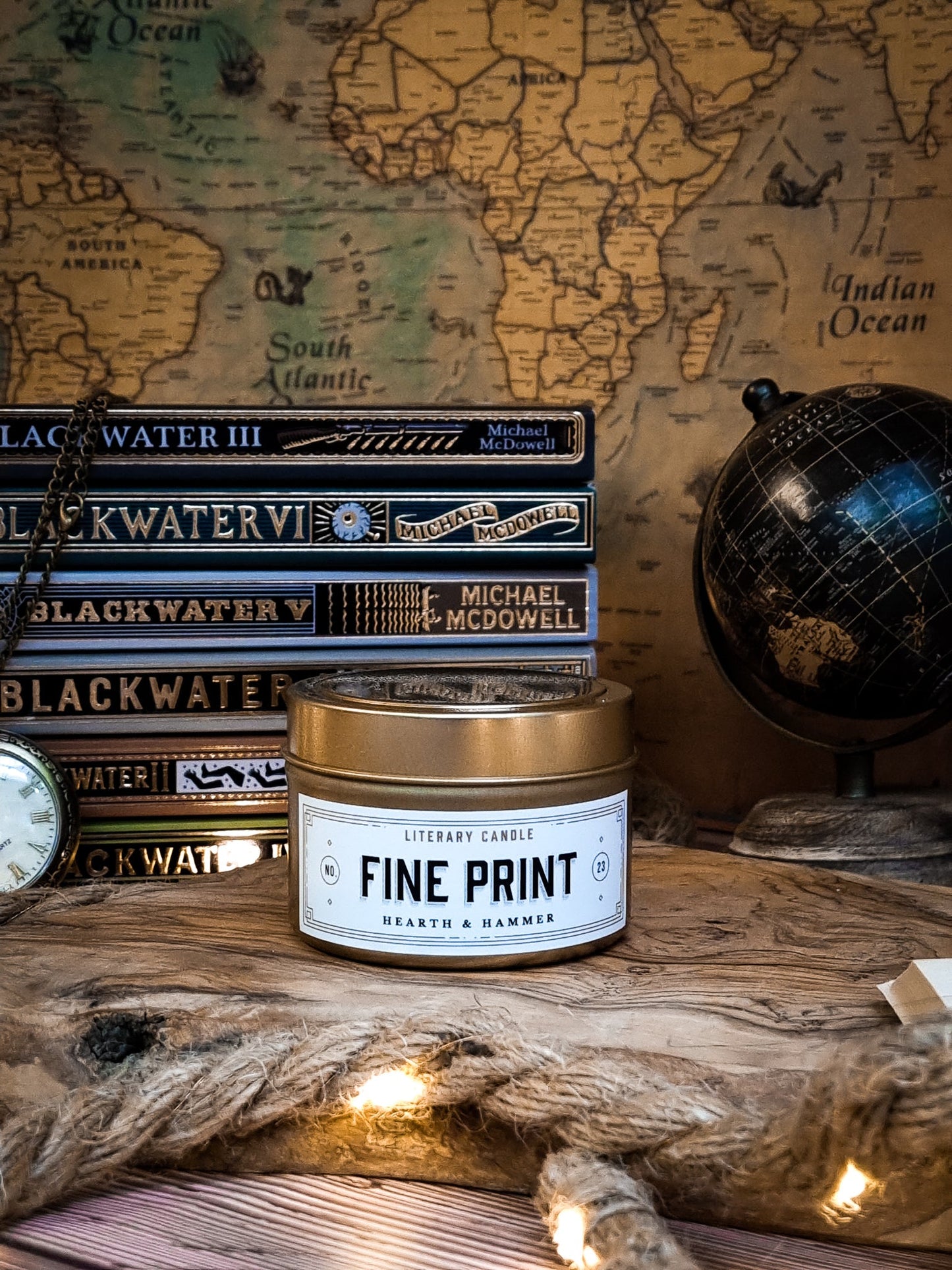 Bougie littéraire Fine Print 135g/4oz - La Papet' Littéraire