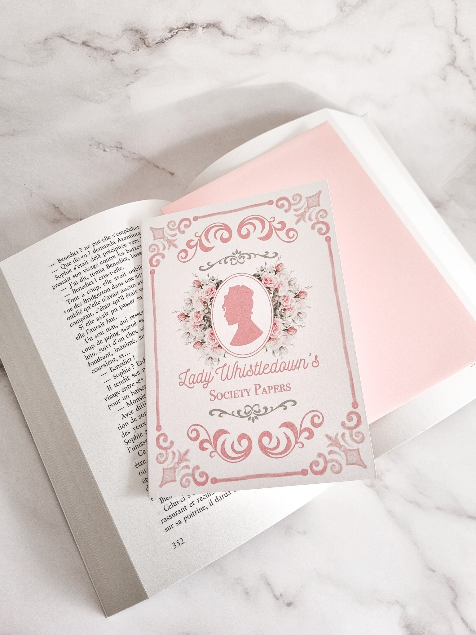 Carte Lady Whistledown - Bridgerton - La Papet' Littéraire