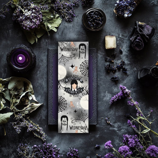 Marque - page Wednesday Addams – Citation gothique “Dystopian Hellscape” - La Papet' Littéraire