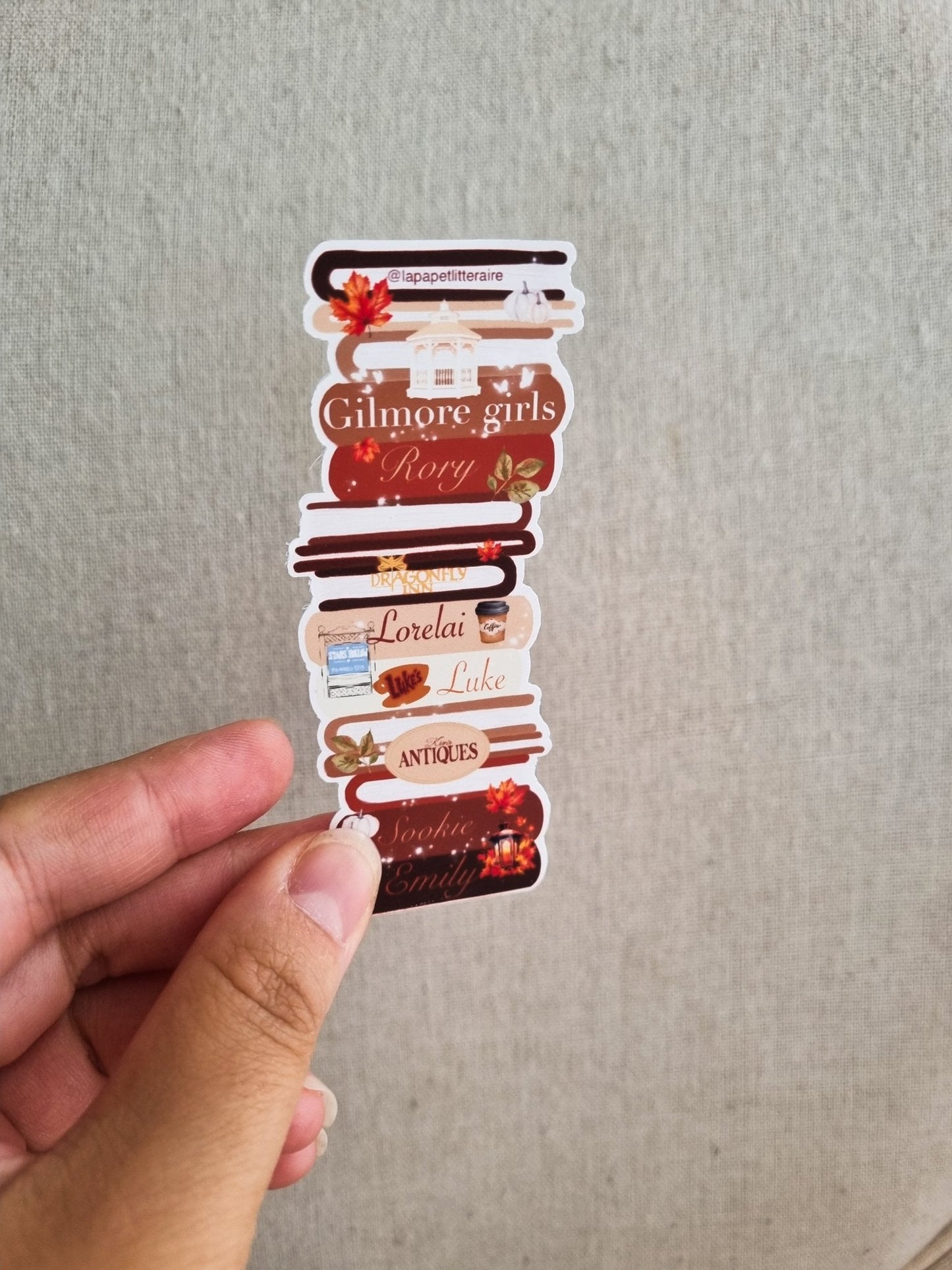 Stickers Piles de livres : Bridgerton, Anne de Green Gables, Outlander, Gilmore Girls, Friends - La Papet' Littéraire